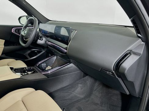 Used 2025 BMW X3 xDrive30i w/ Premium Package image 28