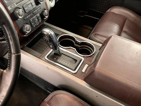Used 2016 Ford Expedition Platinum RWD image 17