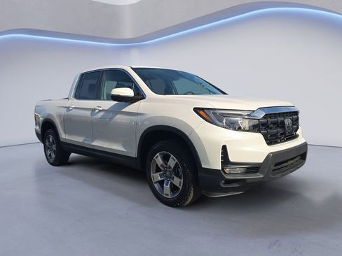 Certified 2025 Honda Ridgeline RTL image 7