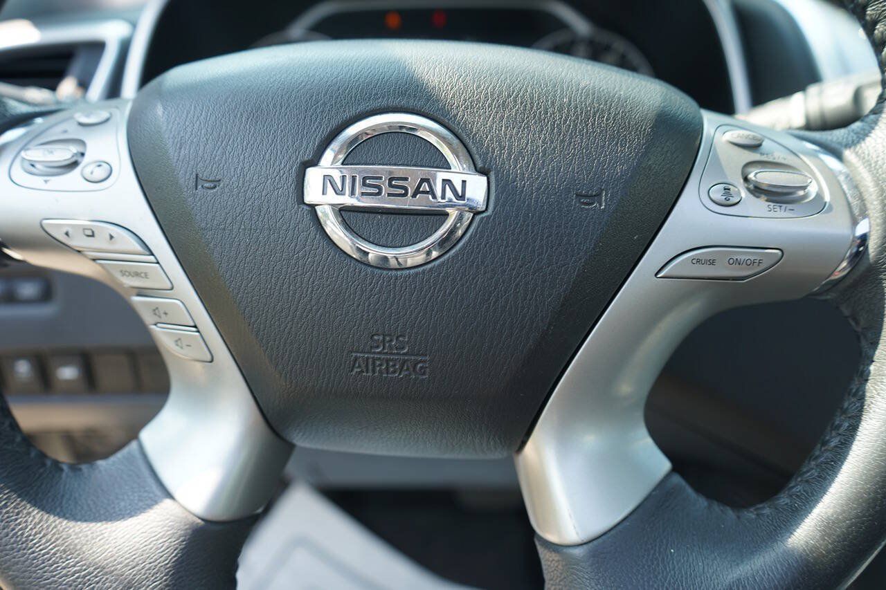 Used 2017 Nissan Murano Platinum w/ Platinum Technology Package AWD/4WD image 18
