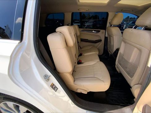 Used 2017 Mercedes-Benz GLS 450 4MATIC image 19
