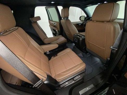 Used 2026 Chevrolet Tahoe High Country AWD/4WD image 37