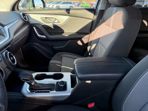 Used 2025 Chevrolet Blazer LT image 24