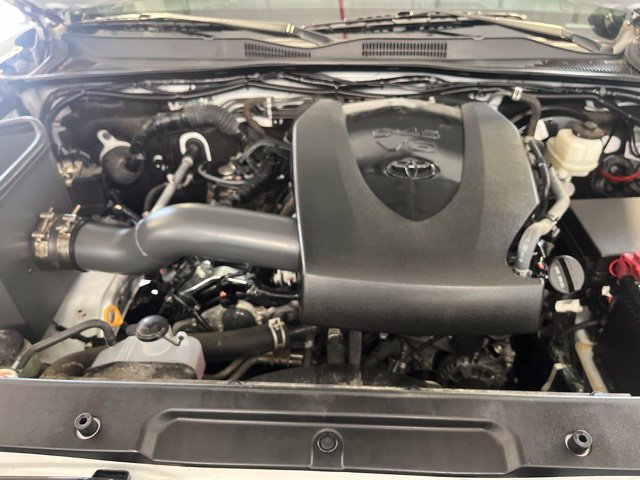 Used 2022 Toyota Tacoma SR5 w/ Technology Package RWD image 24