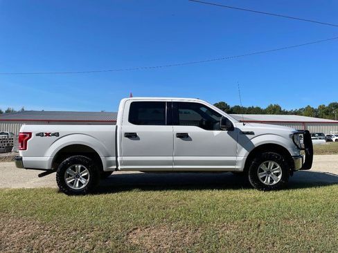 Used 2015 Ford F150 XLT w/ Equipment Group 301A Mid AWD/4WD image 6