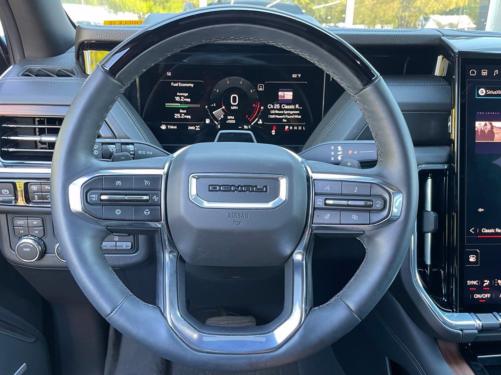 Used 2025 GMC Yukon XL Denali w/ Advanced Technology Package AWD/4WD image 16