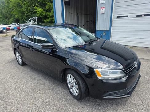 Used 2014 Volkswagen Jetta SE FWD image 3