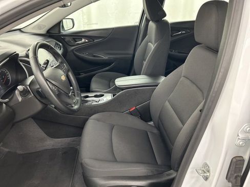 Used 2024 Chevrolet Malibu LT image 6