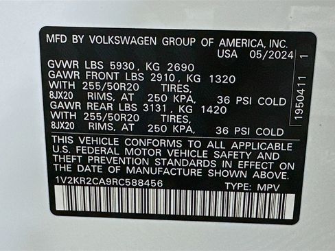 Used 2024 Volkswagen Atlas SE w/ Panoramic Sunroof Package image 39