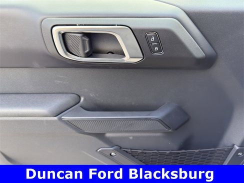 New 2025 Ford Bronco Badlands image 16