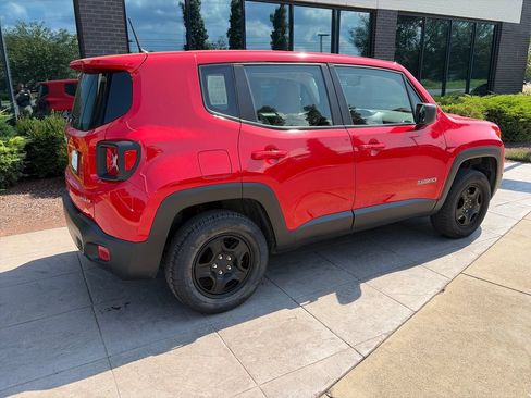 Used 2018 Jeep Renegade Sport w/ Power & Air Group AWD/4WD image 5