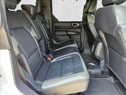 Used 2025 Ford Bronco Outer Banks AWD/4WD image 20
