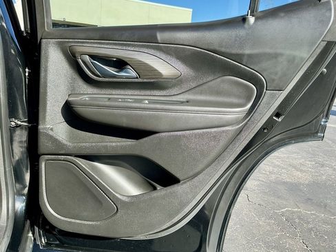 Used 2022 GMC Terrain SLT w/ Infotainment Package II image 25