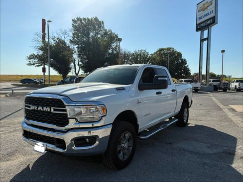 Used 2024 RAM 2500 Big Horn AWD/4WD image 1