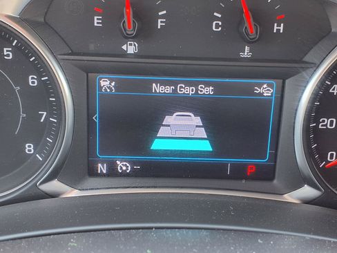 Used 2024 GMC Terrain SLE FWD image 18