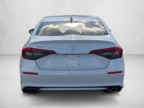 Used 2024 Honda Civic Sport image 6