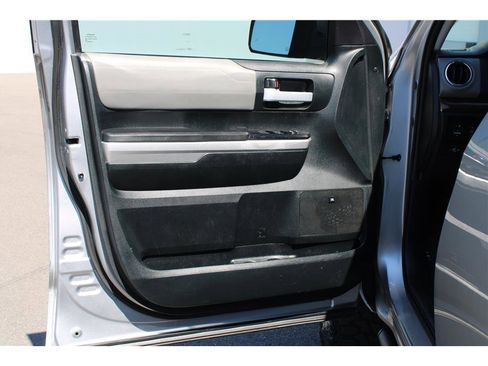 Used 2017 Toyota Tundra Limited image 7