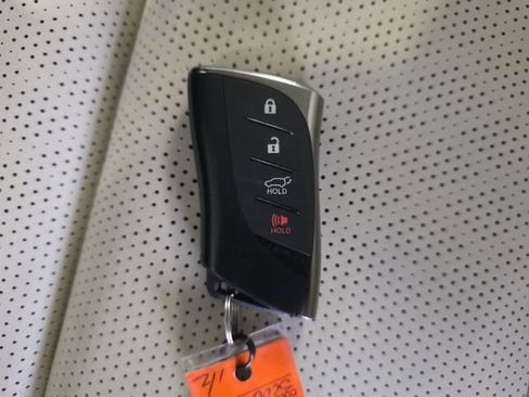 Used 2025 Lexus RX 350 w/ Convenience Package image 35