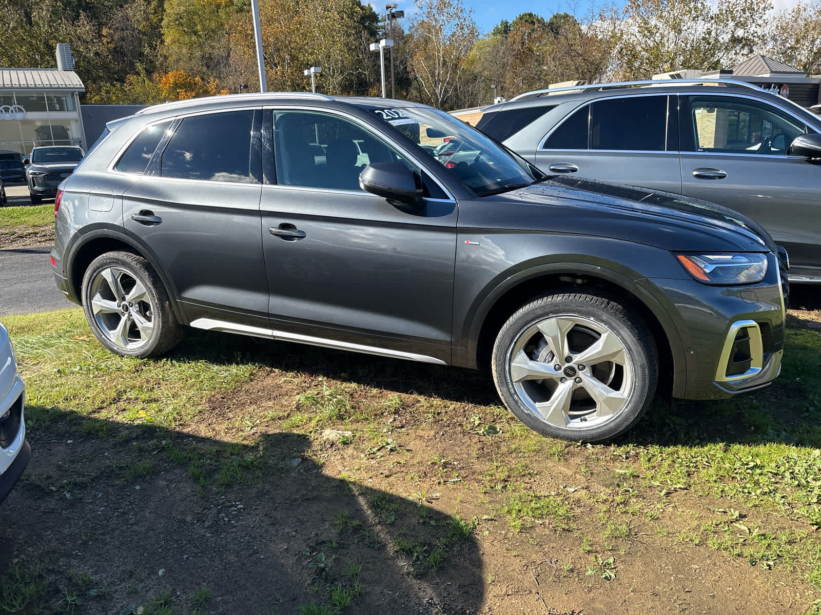 Used 2023 Audi Q5 2.0T Prestige w/ Prestige Package AWD/4WD image 3