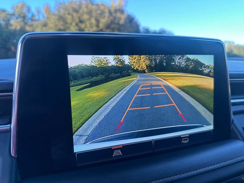 Used 2022 GMC Yukon XL AT4 image 51