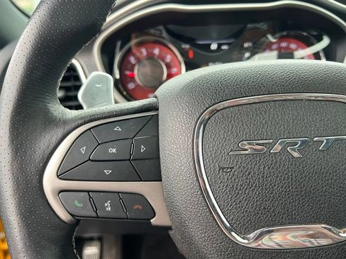 Used 2017 Dodge Challenger SRT Hellcat RWD image 17