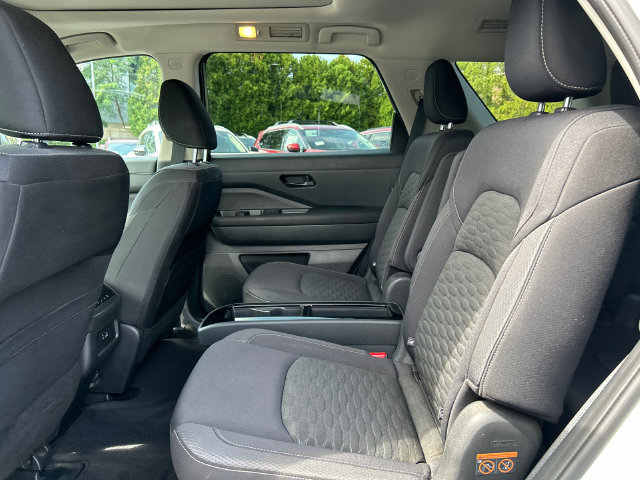 Certified 2023 Nissan Pathfinder SV w/ SV Premium Package AWD/4WD image 26