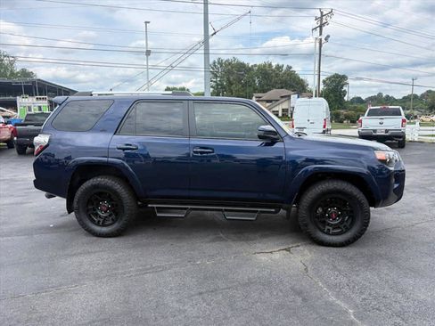 Used 2021 Toyota 4Runner SR5 AWD/4WD image 2
