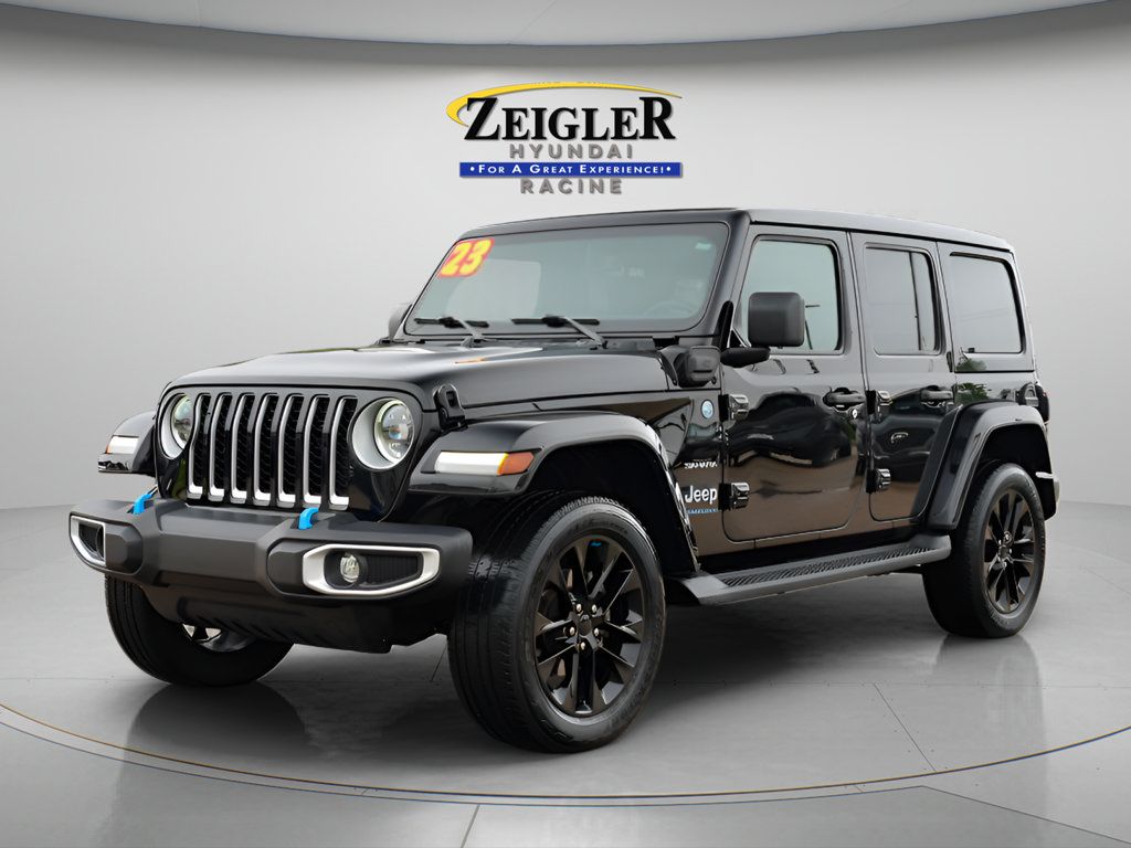 Used 2023 Jeep Wrangler Unlimited Sahara w/ Cold Weather Group AWD/4WD image 3