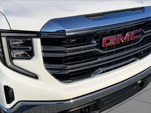 Used 2025 GMC Sierra 1500 SLT RWD image 29