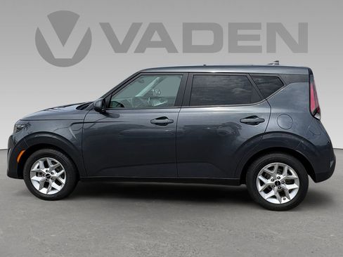 Used 2024 Kia Soul LX w/ Option Group 015 FWD image 7