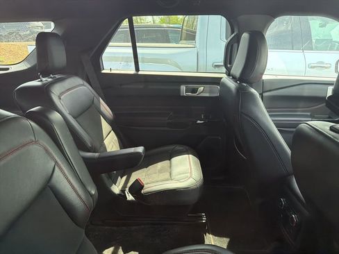 Used 2022 Ford Explorer ST-Line image 7