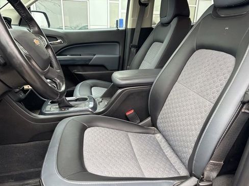 Used 2022 Chevrolet Colorado Z71 image 12