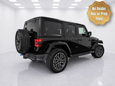Used 2023 Jeep Wrangler Unlimited Sahara w/ Cold Weather Group AWD/4WD image 3