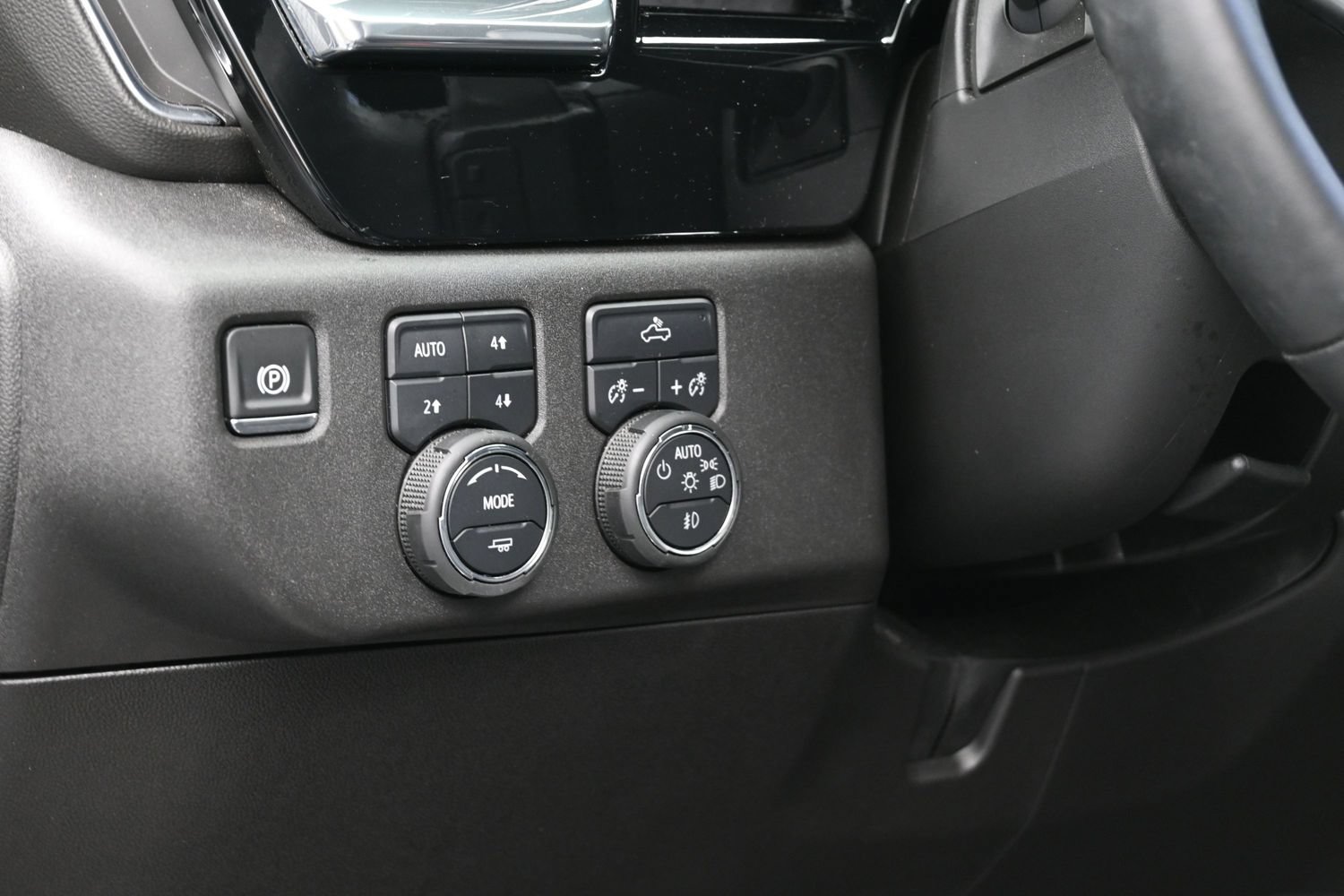 Used 2025 Chevrolet Silverado 1500 RST w/ Convenience Package II AWD/4WD image 23