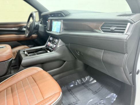 Used 2023 GMC Yukon Denali Ultimate image 48
