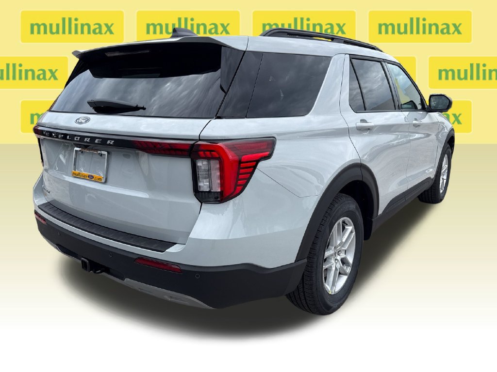 New 2027 Ford Explorer Active w/ Active Comfort Package RWD image 14