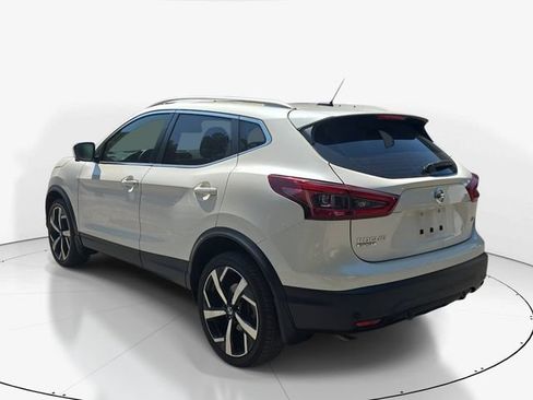 Used 2022 Nissan Rogue Sport SL w/ Premium Package FWD image 8