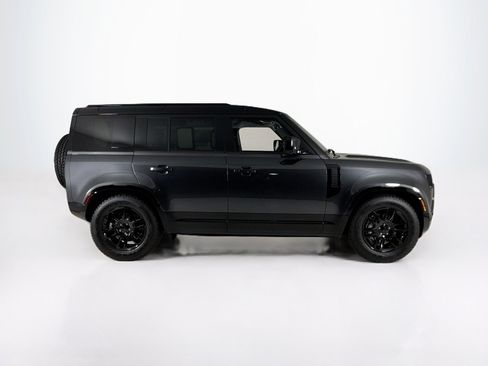 Used 2026 Land Rover Defender 110 X-Dynamic SE AWD/4WD image 6