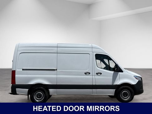 Used 2024 Mercedes-Benz Sprinter 2500 image 7