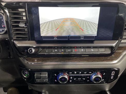 Used 2023 GMC Sierra 1500 Elevation image 23