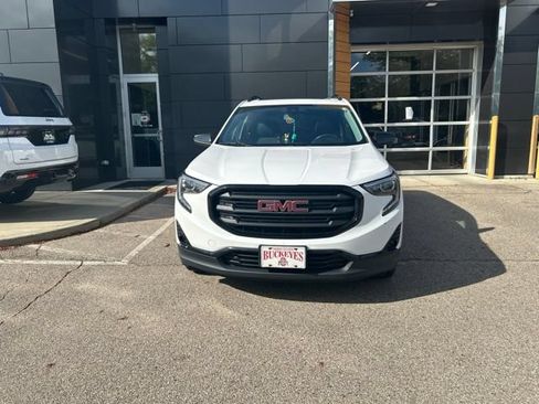 Used 2020 GMC Terrain SLT w/ Preferred Package AWD/4WD image 2