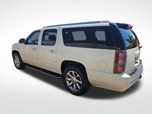 Used 2014 GMC Yukon XL Denali AWD/4WD image 3