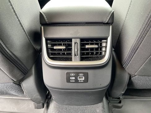 Used 2025 Subaru Outback Premium w/ Popular Package #1A AWD/4WD image 21