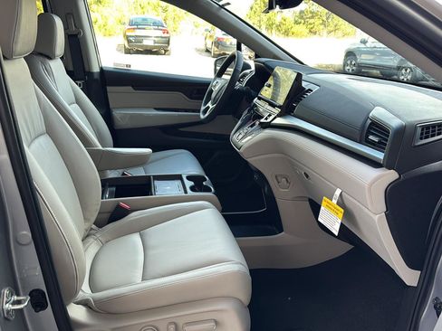 New 2026 Honda Odyssey EX-L image 10
