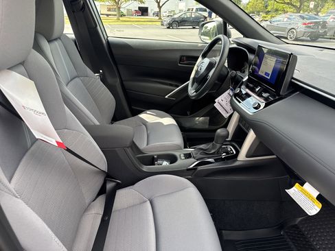 New 2025 Toyota Corolla Cross AWD Hybrid image 31