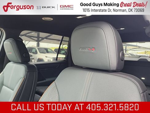 New 2026 GMC Acadia AT4 w/ Luxury Package AWD/4WD image 17