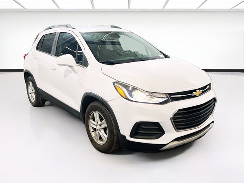 Used 2019 Chevrolet Trax LT FWD image 3