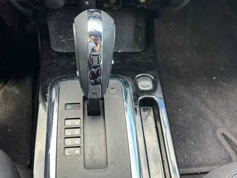 Used 2010 Ford Escape XLT FWD image 19