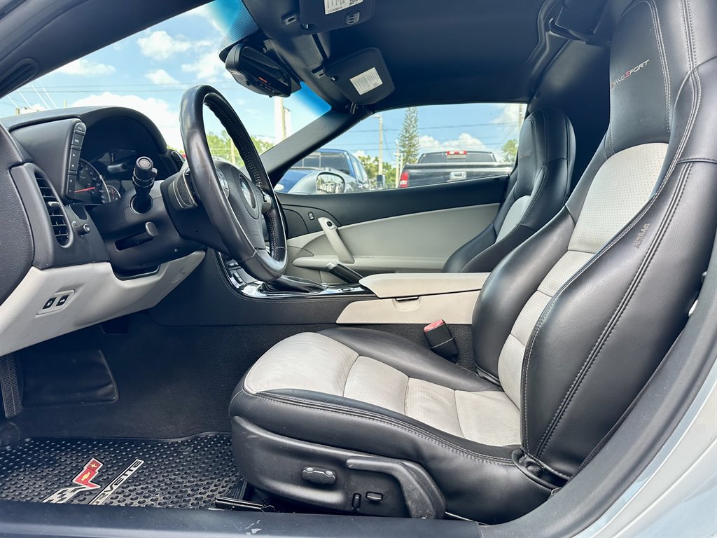 Used 2011 Chevrolet Corvette Grand Sport w/ Preferred Equipment Group RWD image 29