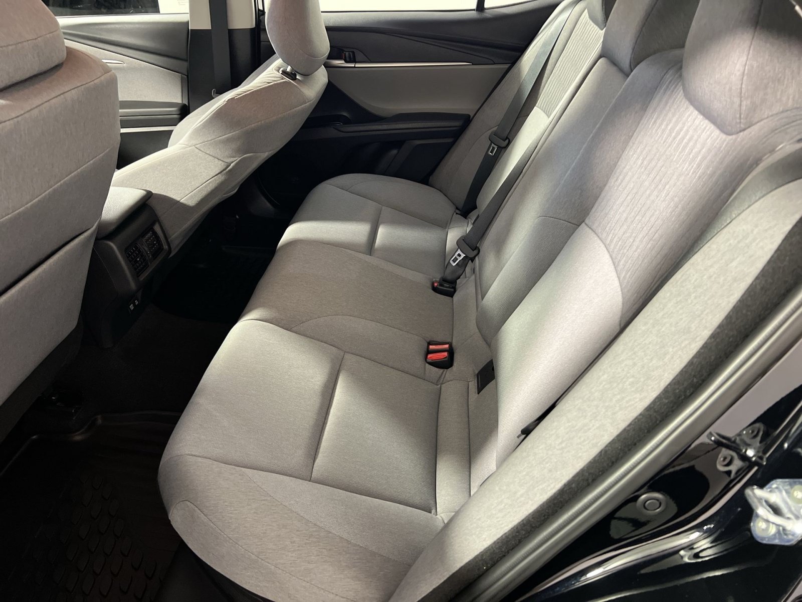 Used 2025 Toyota Camry LE w/ Convenience Package FWD image 25